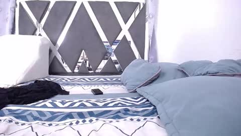 Snapshot of baby_brownsugar chatting on 12.20.25 valentina online show from 12.20.25