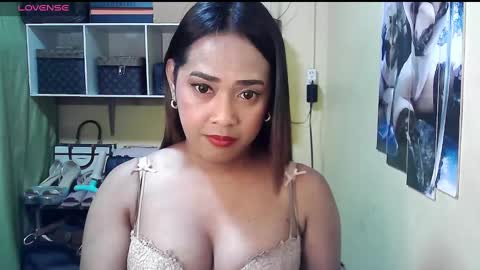 Snapshot of baby_cassandra chatting on 01.17.25 cassandra online show from 01.17.25