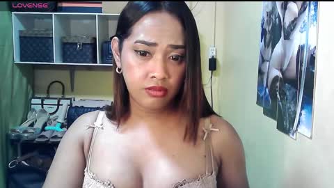 Snapshot of baby_cassandra chatting on 01.17.25 cassandra online show from 01.17.25