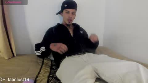 Snapshot of baby_gio chatting on 06.24.26 OF GxoXabs online show from 06.24.26
