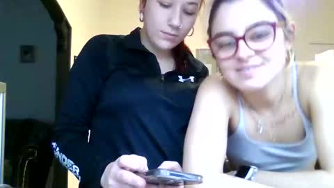 Snapshot of baby_girls2224 chatting on 02.27.26 baby_girls2224 online show from 02.27.26