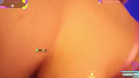 Snapshot of baby_hottye chatting on 10.31.25 Diva x online show from 10.31.25