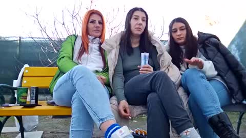 Snapshot of baby_inna chatting on 01.11.25 Inna online show from 01.11.25