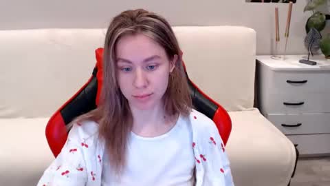 baby_kitte online show from 01.15.25