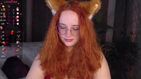 Snapshot of baby_little_fox chatting on 10.14.25 baby_little_fox online show from 10.14.25