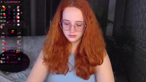 Snapshot of baby_little_fox chatting on 10.15.25 baby_little_fox online show from 10.15.25