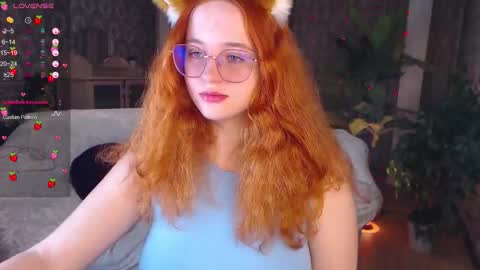 Snapshot of baby_little_fox chatting on 10.18.25 baby_little_fox online show from 10.18.25