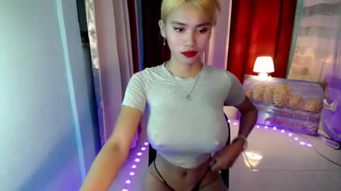 Snapshot of baby_love143 chatting on 02.18.26 sky online show from 02.18.26