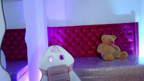 Nico online show from 03.25.26