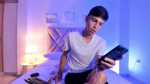 Snapshot of baby_noaht chatting on 06.04.26 baby_noaht online show from 06.04.26