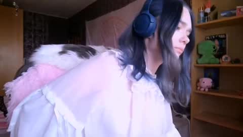 Snapshot of baby_onface chatting on 04.30.26 Alice online show from 04.30.26