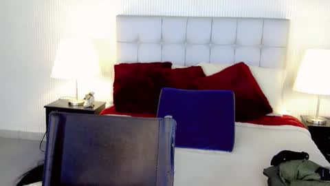 KENDALL online show from 10.06.25