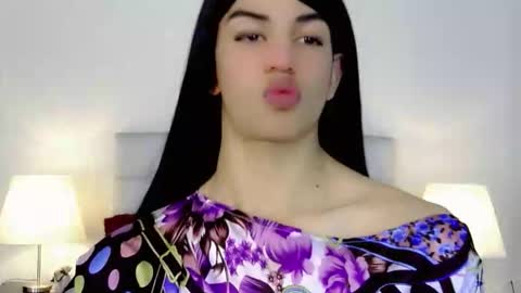 KENDALL online show from 10.07.25