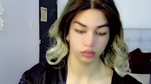 KENDALL online show from 10.15.25