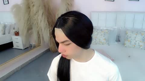 KENDALL online show from 10.19.25