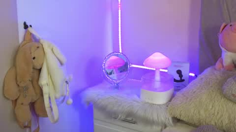 Snapshot of baby_xian chatting on 02.26.25  Dani  online show from 02.26.25