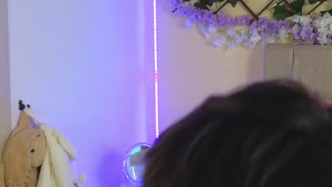 Snapshot of baby_xian chatting on 03.02.25  Dani  online show from 03.02.25