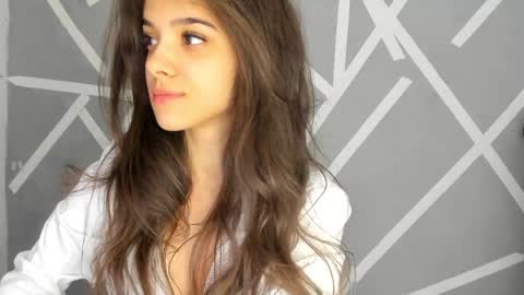 Snapshot of babyaylin chatting on 01.03.25 Aylin online show from 01.03.25