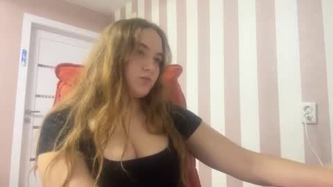 Snapshot of babyblissxx chatting on 12.01.25 Katerina online show from 12.01.25