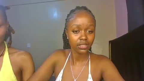 Snapshot of babybrown20 chatting on 05.18.26 babybrown online show from 05.18.26