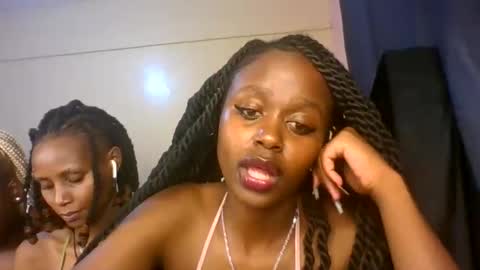 Snapshot of babybrown20 chatting on 05.21.26 babybrown online show from 05.21.26