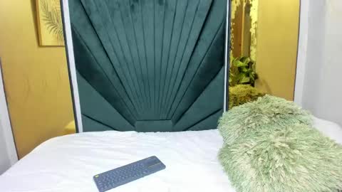 Snapshot of babyemily18_ chatting on 04.22.26 Emily online show from 04.22.26