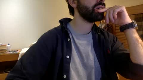 Tom A.    online show from 12.12.24