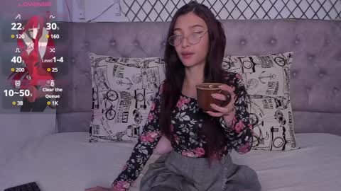 Snapshot of babylissie chatting on 01.18.25 babylissie online show from 01.18.25