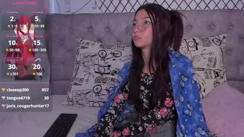 Snapshot of babylissie chatting on 01.18.25 babylissie online show from 01.18.25