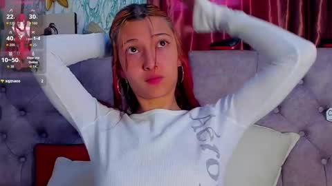 Snapshot of babylissie chatting on 09.26.25 babylissie online show from 09.26.25