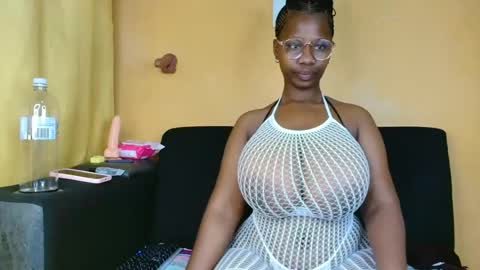 Snapshot of babyluciax chatting on 06.24.26 babyluciax online show from 06.24.26