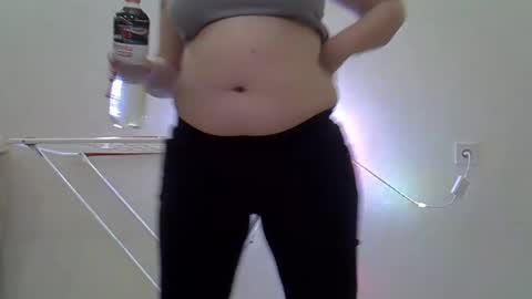 Snapshot of babymom1 chatting on 02.28.25 babymom1 online show from 02.28.25