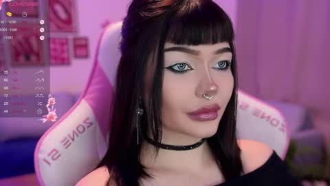 Snapshot of babyroxynill chatting on 06.08.26 Nika online show from 06.08.26