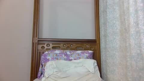 babytylerr online show from 10.09.25