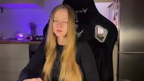 NEXT STREAM  1AM GMT3  Alice    online show from 09.30.25