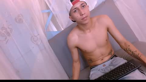 Snapshot of bad_guyssex chatting on 12.24.24 bad_guyssex online show from 12.24.24