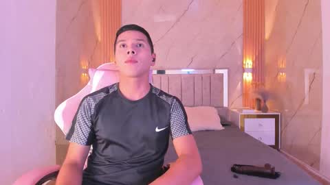 Snapshot of badangeloficial_ chatting on 03.17.26 Angel online show from 03.17.26