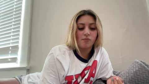 Snapshot of badbihdani18 chatting on 06.23.26 badbihdani18 online show from 06.23.26