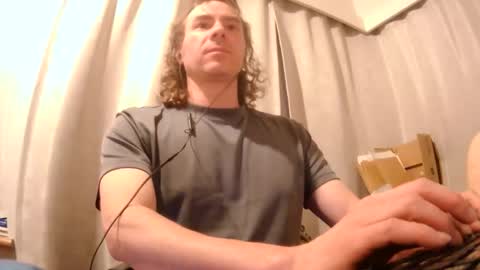 Snapshot of badbunnybenny chatting on 05.23.26 badbunnybenny online show from 05.23.26