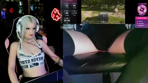 Snapshot of badd0ll chatting on 06.25.26 badd0ll online show from 06.25.26