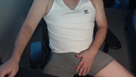 Snapshot of baddaddy77 chatting on 09.29.25 baddaddy77 online show from 09.29.25