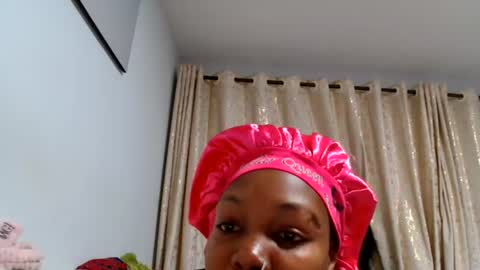 Snapshot of baddestslut001 chatting on 06.22.26 baddestslut001 online show from 06.22.26