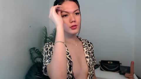 Hello  im your lovely Cheska online show from 04.07.26