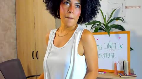 Snapshot of baddie_delaylaa chatting on 04.23.26 BADDIE DELAYLA online show from 04.23.26