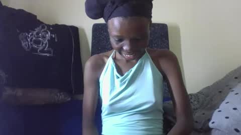 Snapshot of baddie_floxxy chatting on 04.24.26 baddie_floxxy online show from 04.24.26