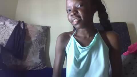 Snapshot of baddie_floxxy chatting on 04.29.26 baddie_floxxy online show from 04.29.26