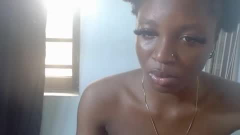 Snapshot of baddiebitchx chatting on 04.11.26 baddiebitchx online show from 04.11.26