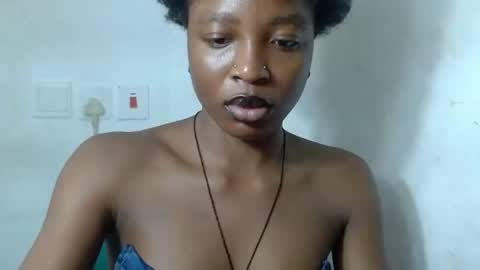 Snapshot of baddiebitchx chatting on 06.14.26 baddiebitchx online show from 06.14.26