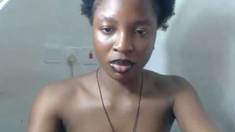 Snapshot of baddiebitchx chatting on 06.15.26 baddiebitchx online show from 06.15.26