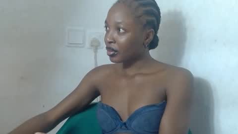 Snapshot of baddiebitchx chatting on 06.25.26 baddiebitchx online show from 06.25.26